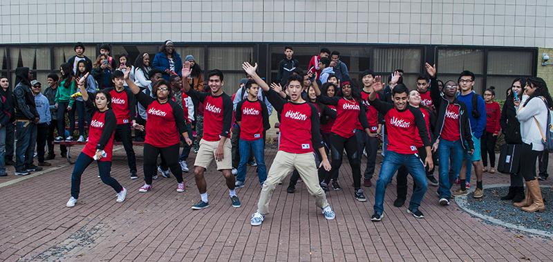 eMotions surprises students with courtyard flash mob