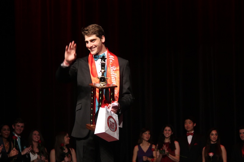 Senior Ari Silverman is crowned the 2015 Mr. Bellaire. 