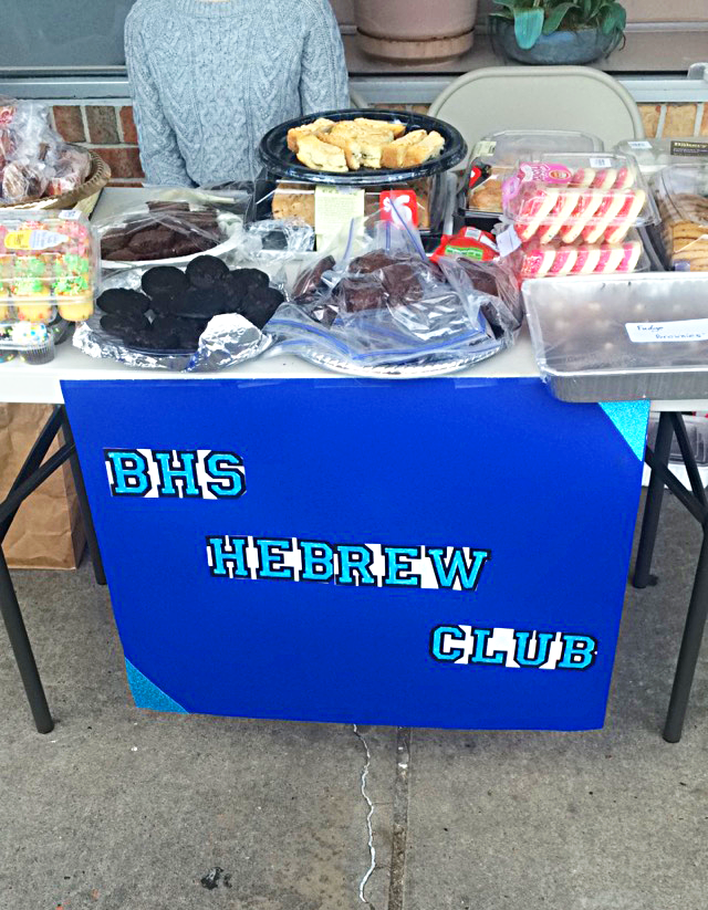 Hebrew Club hosts annual bake sale in front of New York Bagels Inc