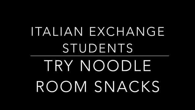 Exchange+Students+try+American+Snacks