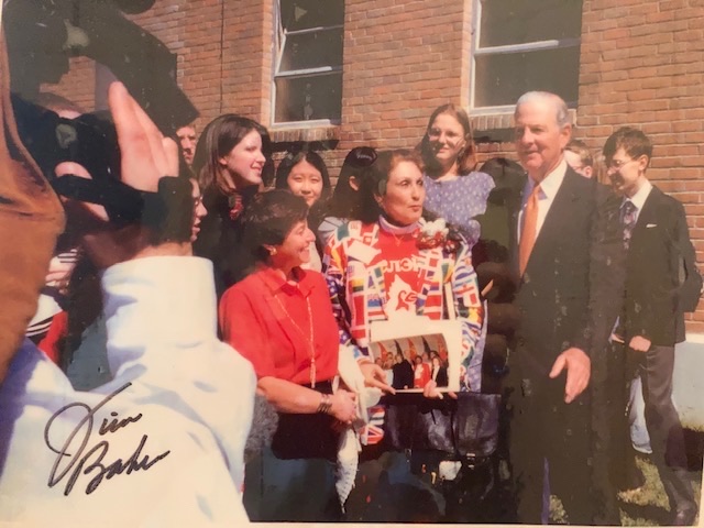 McLendon and her students accepted an invitation to Rice University at the Baker Institute to meet Secretary of State James Baker. Everyone gathers around outside of the school for press photos and to answer questions from reporters.