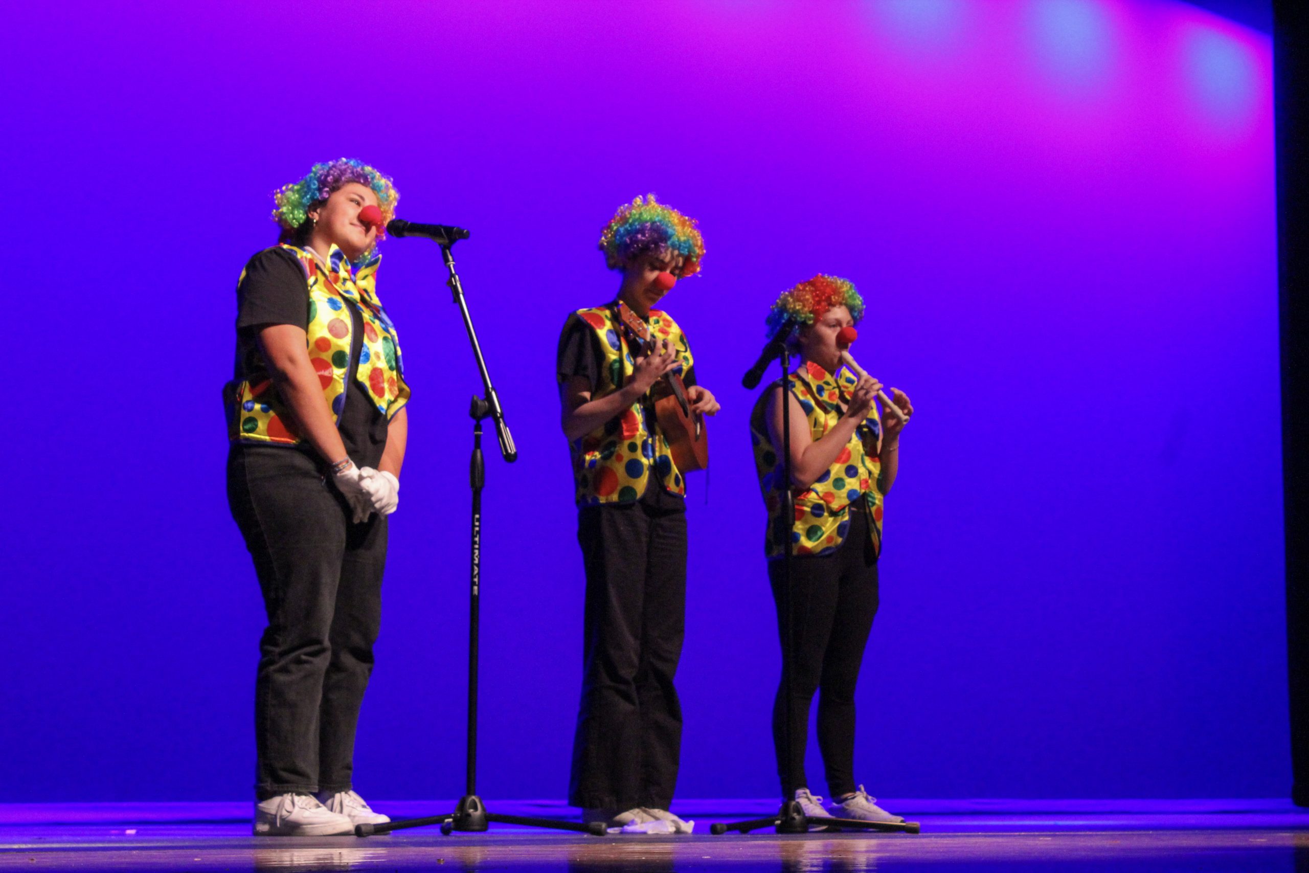 Sophomore MariaJose DeLaTorre, sophomore Emma Kolah and senior Ellory Dickerson performed as clowns as a part of The Go Team Circus. They did comedic performances of Twinkle Twinkle Little Star, Hot Cross Buns and Riptide by Vance Joy.