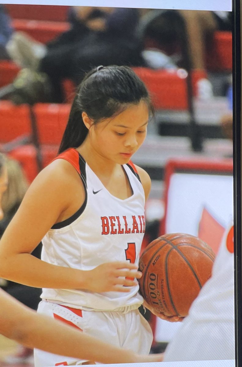 Christine Dimacali prepares to shoot free throws at a Bellaire girls basketball game against Lamar last year.