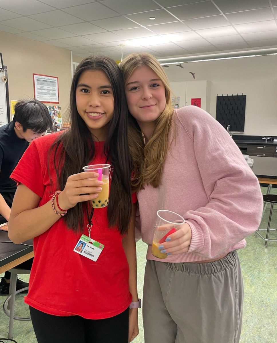 Juniors Isabella Gee and Caroline Pettigrew got Thai tea at their first VSA event. President and senior Sebastian loaded up a PowerPoint of Vietnamese words to teach attendees for the chance to get a second cup of bubble tea.