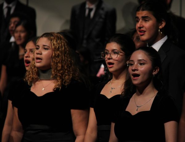 Sophomores Jenica Santana, Daniella AlvesGillette, Elise Phillips, and Wesley George perform "Hope Lingers On" by Lissa Scheckenburger. The song was the last number of the night.