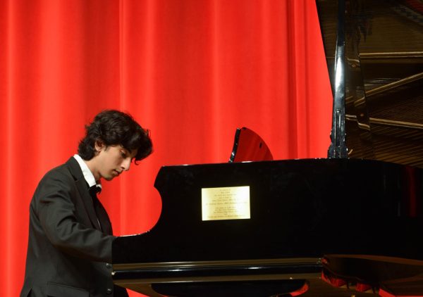 Sophomore Simon Dargahi performs Nocturne No. 2 by Frederic Chopin. Before the concert, Dargahi said he was excited to play on the grand piano.