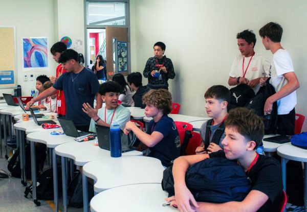 Members of Culinary Club log in to the Kahoot game as the meeting begins. Over 20 of the club’s members attended the meeting.