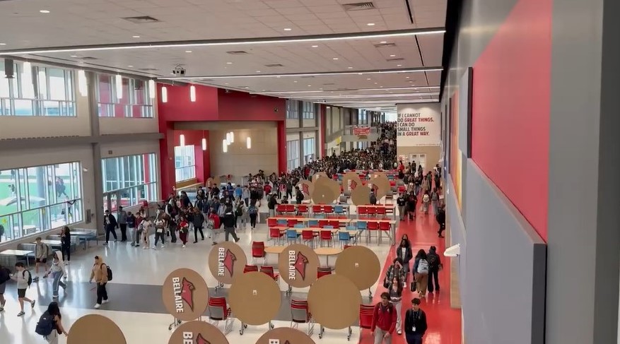 Alumni reminisce about high school experiences